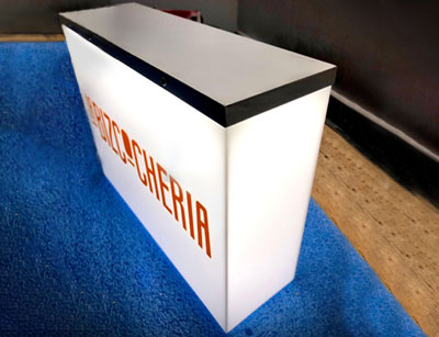 Cartel box de acrílico