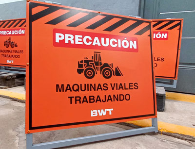 vinilos publicitarios para negocios ploteo vehicular ploteo de autos en San Miguel en Moreno Zona Oeste Norte de vidrieras
