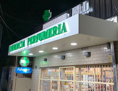 Marquesina con corpóreo iluminación  difusa