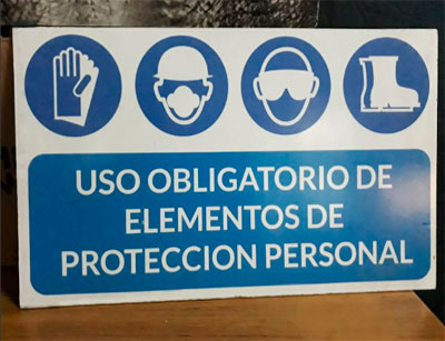 Señalética de uso de elementos de protección